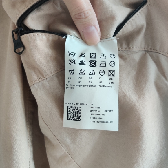 Hugo Boss - Picture 5 of 8